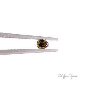 0.17ct Fancy Greenish Yellow Diamond