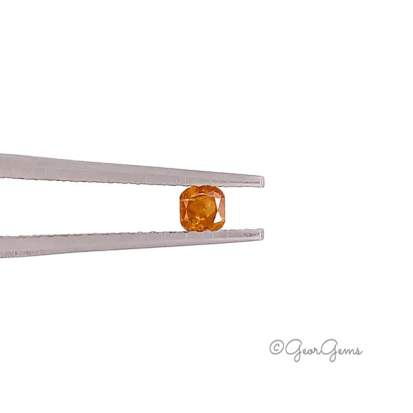 0.17ct Fancy Yellowish-Orange Diamond