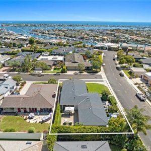 Single Family Residence - Corona del Mar, CA - 1300 Santanella Terrace, 92625 Corona del Mar - 3 beds house for sale