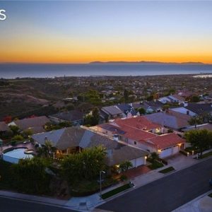 1 Jade Cove, 92625 Corona del Mar - 4 beds house for sale