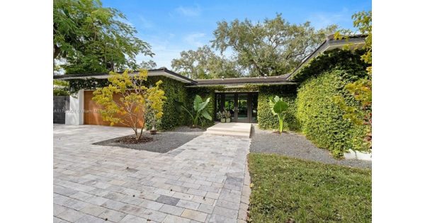 264 E Shore Drive, 33133 Miami - 3 beds house for sale