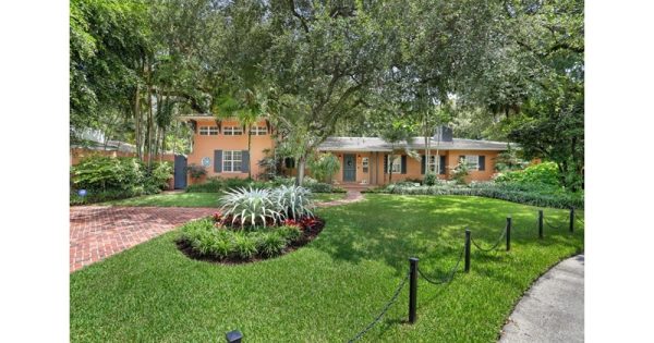 3975 Utopia Court , Miami-Dade County, Florida, 33133 Miami - 3 beds house for sale