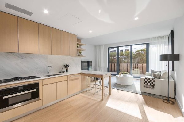500 W 45th Street #210, Manhattan, NY 10036 – OLRS-00011914903 - An...