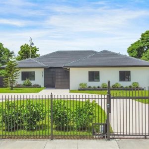 9463 SW 35th St, 33165 Miami - 5 beds house for sale