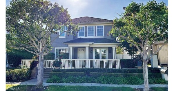 Cape Cod, Single Family Residence - Newport Beach, CA - 17 Spanish Bay Drive, 92660 Newport Beach - 3 beds house for sale