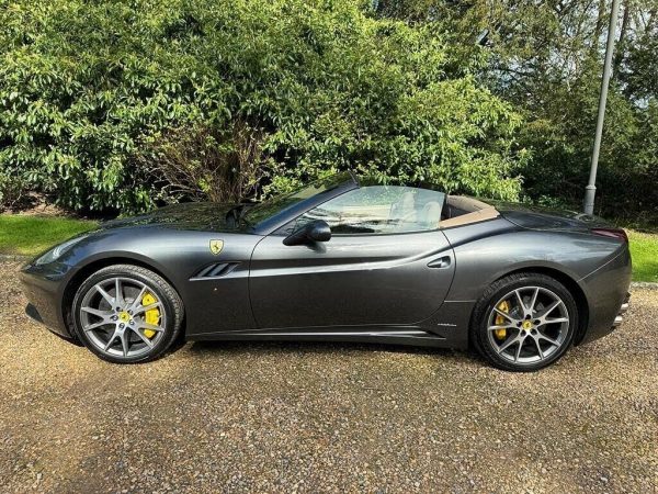 Ferrari California 2 PLUS 2