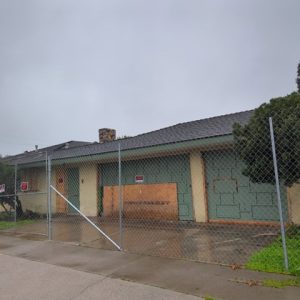 Rare opportunity to own a fixer upper 3 Bed home in desirable Ladera Heights - 5809 Chariton Ave, Los Angeles, CA 90056, USA, 90056 Los Angeles - 3 beds house for sale