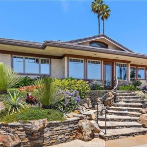 Single Family Residence - Laguna Beach, CA - 7 S Vista De Catalina, 92651 Laguna Beach - 3 beds house for sale