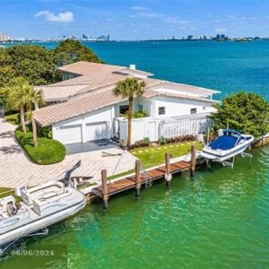 1290 NE 83rd St, 33138 Miami - House for sale