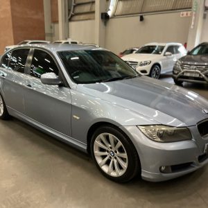 2010 BMW 320i A/T (E90)