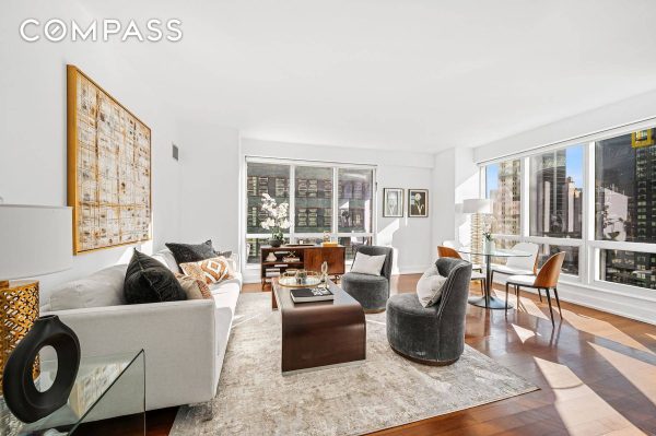 350 W 42nd Street #20G, Manhattan, NY 10036 – COMP-1749496353157738...