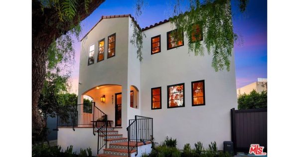 Single Family Residence, Adobe - West Hollywood, CA - 8617 Rugby Dr, 90069 West Hollywood - 5 beds house for sale