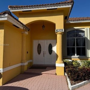 Single Family Residence, Detached,Two Story - Miami, FL - 16339 SW 95th Ln, 33196 Miami - 3 beds house for sale