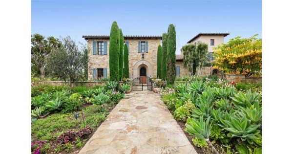 Single Family Residence - Irvine, CA - 28 Black Falcon, 92603 Irvine - 5 beds house for sale