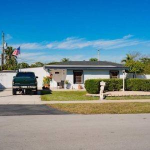 Detached,One Story, Single Family Residence - Miami, FL - 7551 SW 37 Street, 33155 Miami - 4 beds house for sale