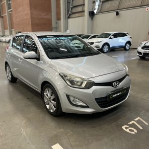 2013 HYUNDAI i20 1.4 GLIDE