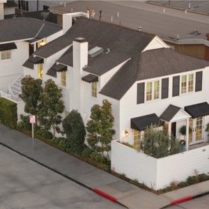 Single Family Residence, Cottage - Newport Beach, CA - 126 Abalone Avenue, 92662 Newport Beach - 5 beds house for sale