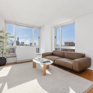 1 IRVING Place #V27D, Manhattan, NY 10003 – RLS20014631 - Anthony J...