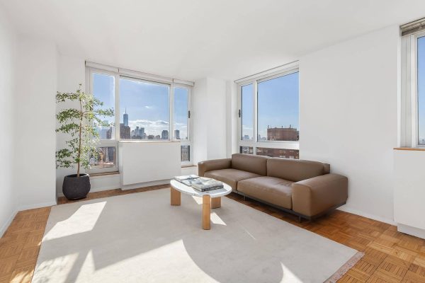 1 IRVING Place #V27D, Manhattan, NY 10003 – RLS20014631 - Anthony J...