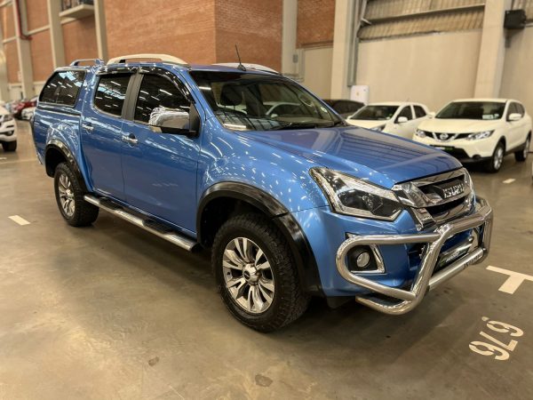 2017 ISUZU KB 300 D-TEQ LX A/T P/U D/C