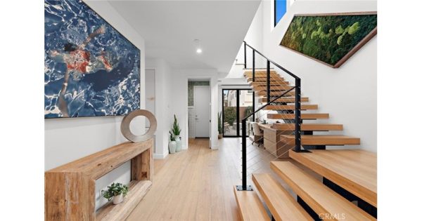 Single Family Residence - Newport Beach, CA - 436 Prospect Street, 92663 Newport Beach - 4 beds house for sale