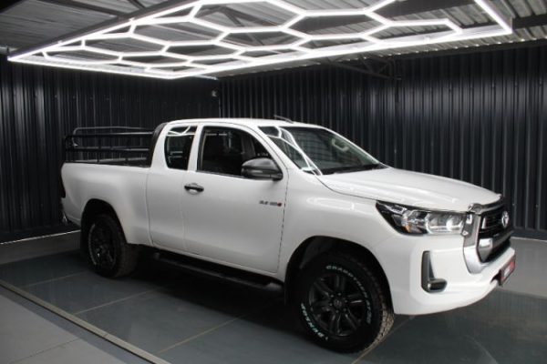 Used 2022 Toyota Hilux 2.4GD-6 RB RAidER A/T P/U E/CAB for sale in Pretoria Gauteng - ID: 302-945550