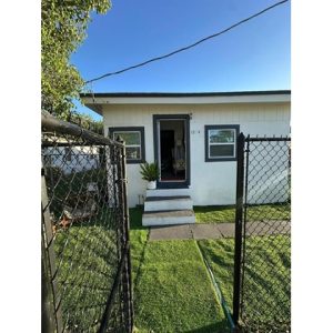 Detached,One Story, Single Family Residence - Miami, FL - 1874 NW 65th St, 33147 Miami - 3 beds house for sale