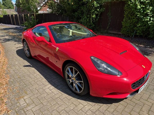 FERRARI CALIFORNIA (1) 2 PLUS 2 2011