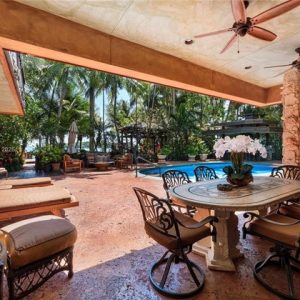 Single Family Detached - Miami, FL - 5725 N Bayshore Dr, 33137 Miami - 4 beds house for sale