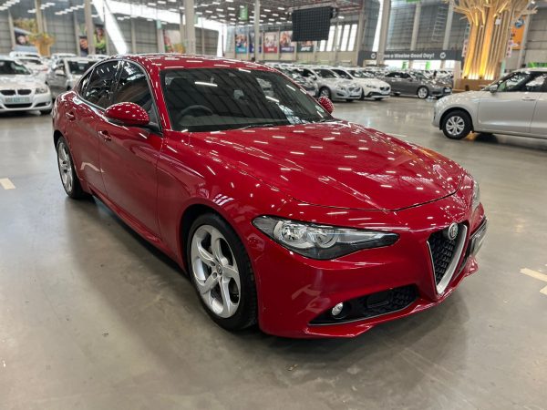 2017 ALFA ROMEO GIULIA 2.0T