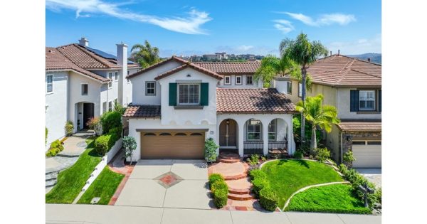House for sale, 30 Sunswept Mesa, Aliso Viejo, CA 92656, USA, in Aliso - 30 Sunswept Mesa, Aliso Viejo, CA 92656, USA, 92656 Aliso Viejo - 5 beds detached two+ storey for sale