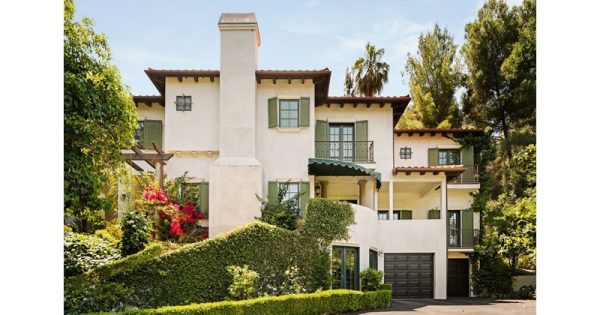 Timeless European Villa in Prestigious Lower Bel Air - 10685 Somma Way, 90077 Los Angeles - 5 beds house for sale