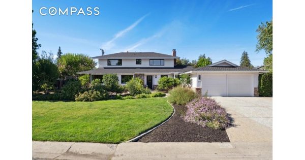 1671 Ben Roe Dr, 94024 Los Altos - 6 beds house for sale