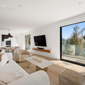8583 Skyline Dr, 90046 Los Angeles - 3 beds house for sale